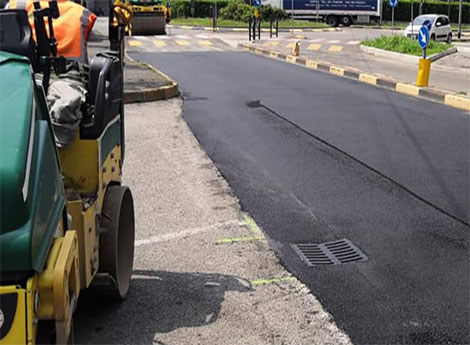 Comune di Lissone- Bando per di rifacimento di pavimentazione stradale immagine  lavori asfaltatura